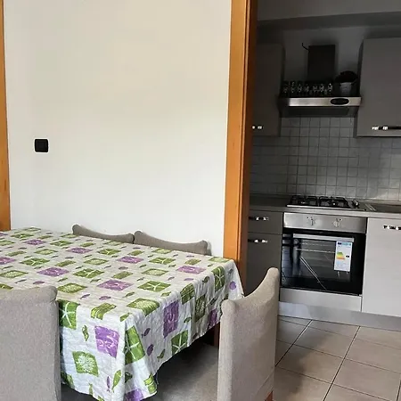 Spazioso Piano Terra Vicino Mare Lägenhet *