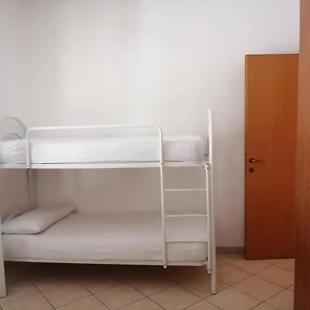 Spazioso Piano Terra Vicino Mare *